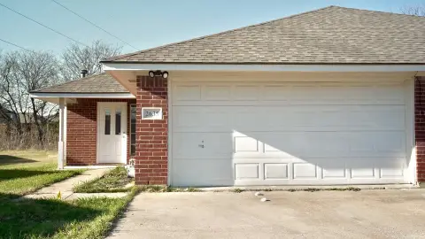Fully Leased Duplex Investment