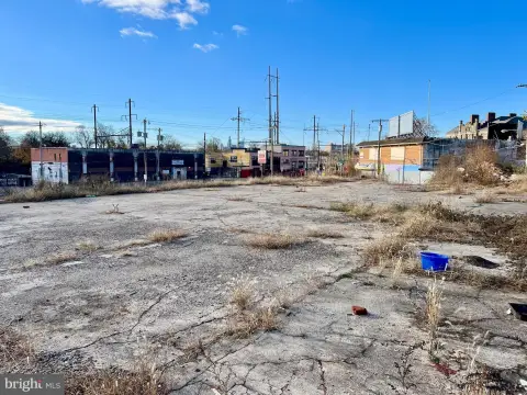 Commercial Land Near Public Transit