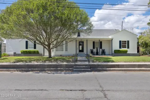 Charming Acadian Commercial Property