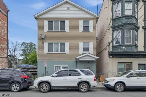 Multi-Family Triplex with Parking