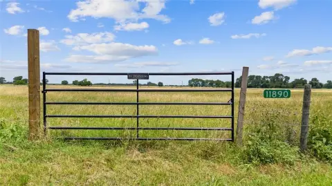 Unrestricted Land Near College Station