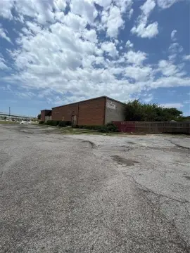 Retail Space in Dallas, TX