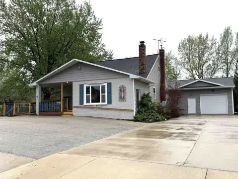 Storefront Property with Living Quarters