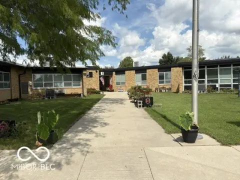 Mixed-Use Business Center