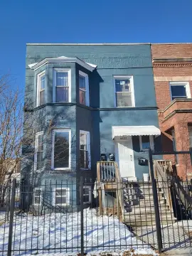Classic Chicago Three-Flat in Woodlawn