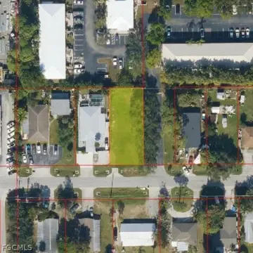 Residential Lot in Naples, FL