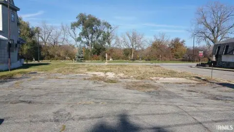 Commercial Land at a Corner