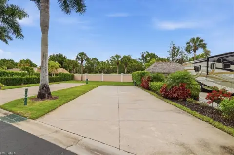 Motorcoach Resort Lot