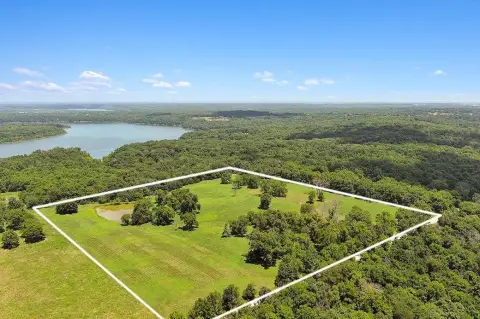 Lake-Access Recreational Acreage