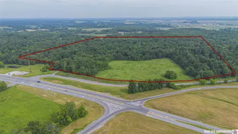 Unrestricted Acreage Near Eddyville, KY