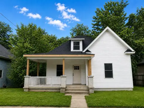 Three-Unit Triplex Near Downtown