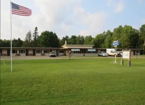 Ten-Room Motel with Residence