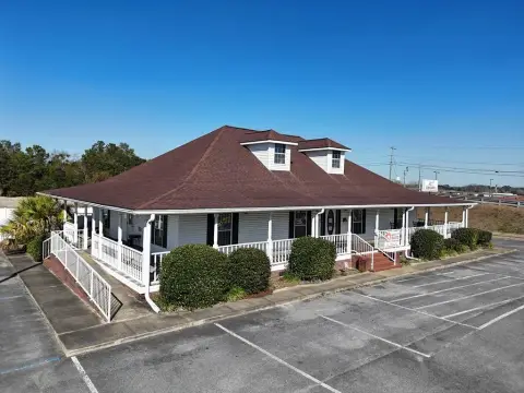 High-Visibility Commercial Property in Cairo