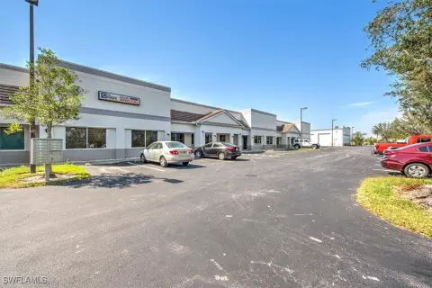 Industrial Flex Space with Overhead Door