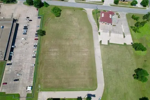 Commercial Lot in High-Growth Area