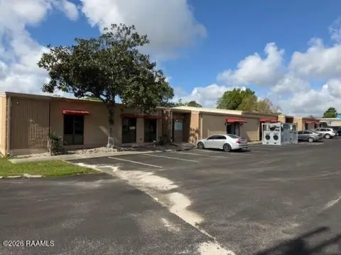 Flex Office and Warehouse Building