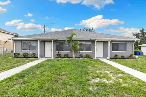 Remodeled Duplex with Private Lanais