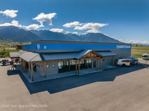 Turnkey Building on Highway 89