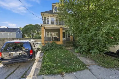 Duplex with Apartment Porches