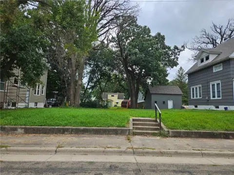 Residential Lot in Albert Lea