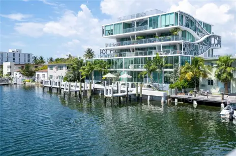 Miami Beach Boat Slip