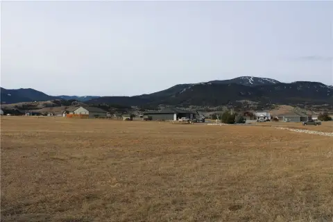 Red Lodge Land with Views