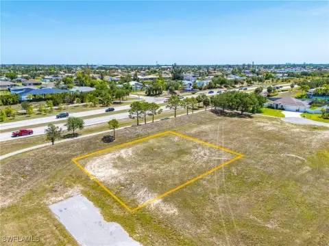 Oversized Corner Lot in Cape Coral