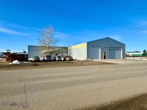 Flex Space with Trade Equipment