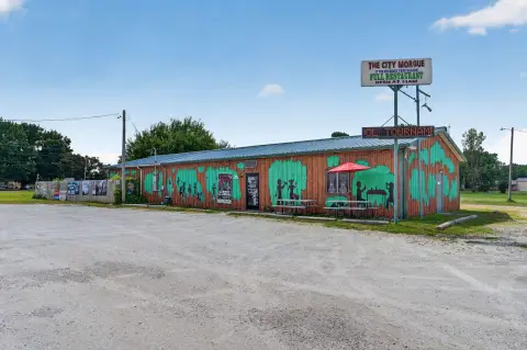Highway Bar and Grill