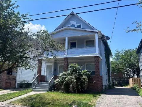 Cleveland Duplex: Investment Opportunity