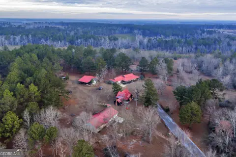 Multifamily Estate with Acreage