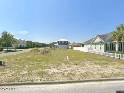 Land in Tapestry Park
