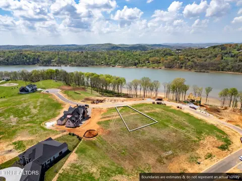 Homesite in Tennessee National Community