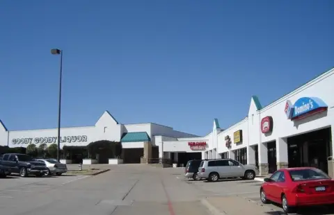 Retail Space in Highland Village