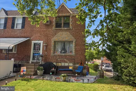 Legal Triplex on Corner Lot