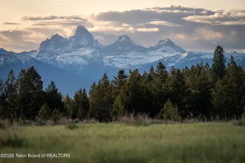 Large-Acreage Legacy Ranch Parcel