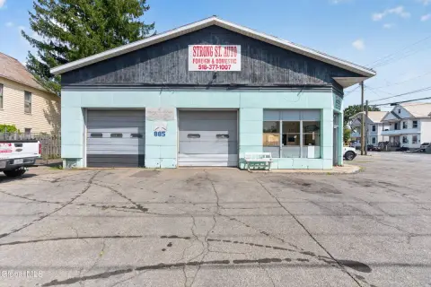Auto Repair Shop with Three Bays