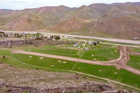 Residential Land in Inkom, ID