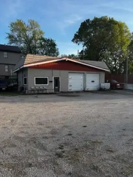 Flex Space with Fenced Yard