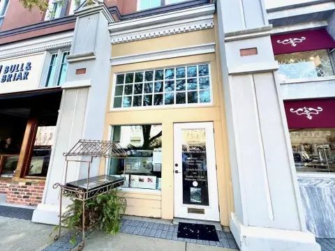 Historic Downtown Commercial Space