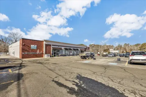 Wellfleet Retail Space For Lease