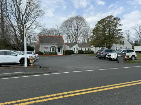 Free Standing Building in Cotuit