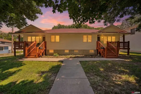 Duplex With Separate Utilities