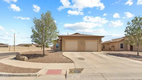 Eastside Duplex in Tierra Del Este