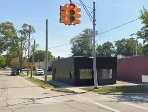 Freestanding Corner Retail Office