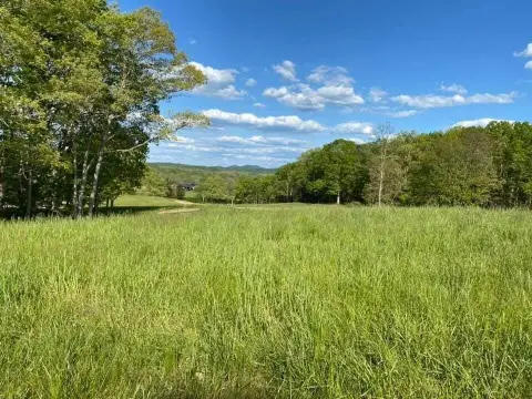 Land in Eskippakithiki Overlooks