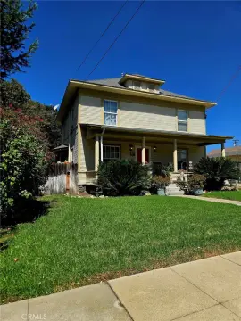 Triplex with Automatic Gated Entry
