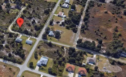 Residential Corner Lot in Punta Gorda