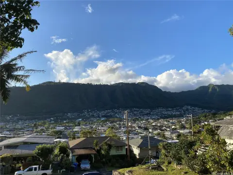 Manoa Hillside Building Opportunity