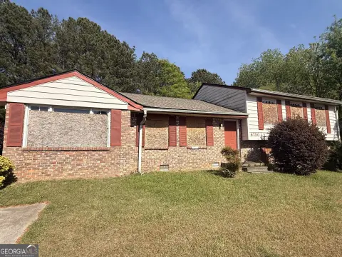 Morrow Commercial Fixer-Upper Opportunity